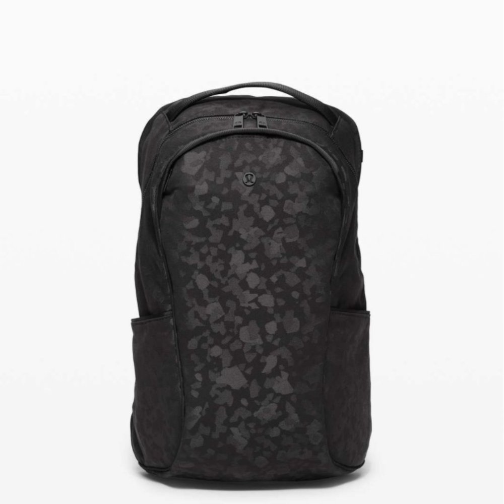 *Lululemon Out Of Range Backpack *20L - CAMO